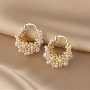 Elegant Gold and Pearl Hoop Earrings